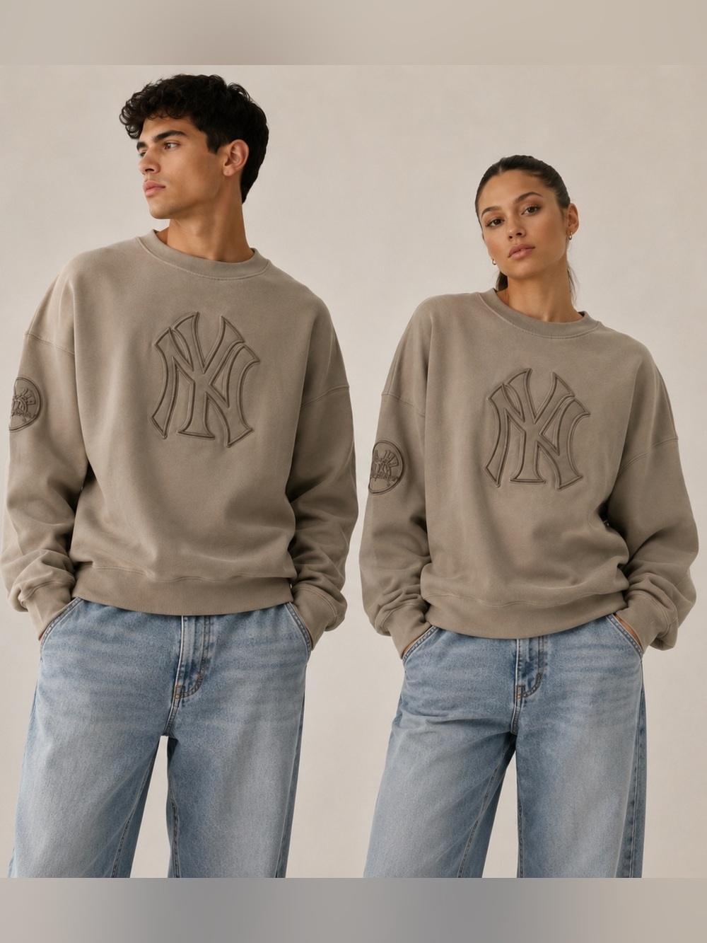 Unisex Oversized Raised Embroidered Yankees Athletic Crewneck Sweater Small